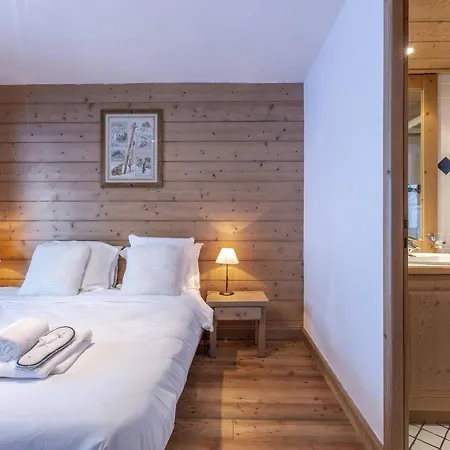 Cosy Avec Piscines Et Spa, Pied De Pistes, 8 Pers, Cheminee, Parking, Animaux Admis - Fr-1-461-19 Apartment *