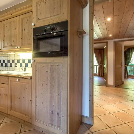 Cosy Avec Piscines Et Spa, Pied De Pistes, 8 Pers, Cheminee, Parking, Animaux Admis - Fr-1-461-19 Apartment *